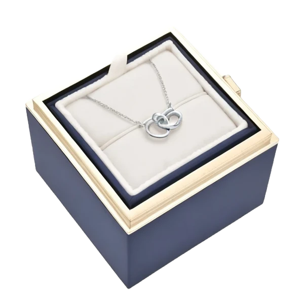 NECKLACE / ROSE BOX