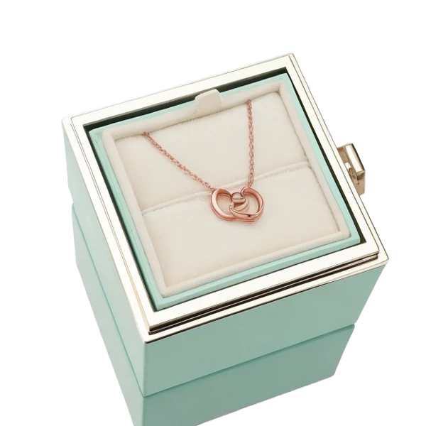 NECKLACE / ROSE BOX