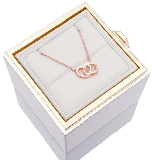 NECKLACE / ROSE BOX